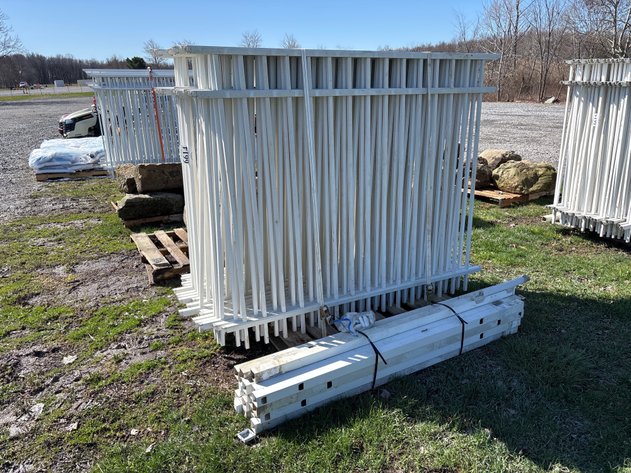 Image for D4. (20) panels of aluminum fencing with posts