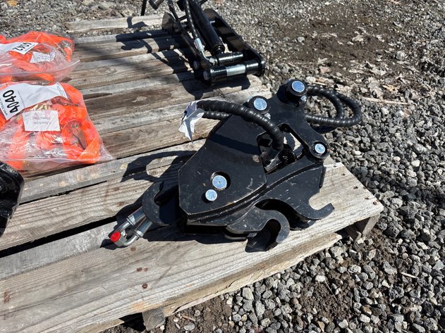 Image for E2. 2025 Unused IR Hydraulic quick change