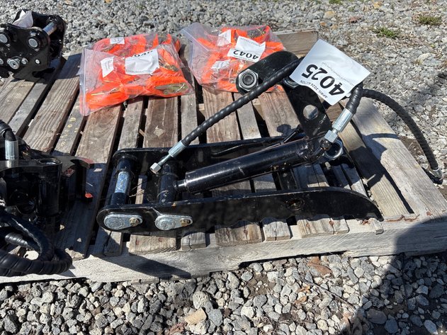 Image for E2. 2025 Unused IR Hydraulic Thumb Clamp