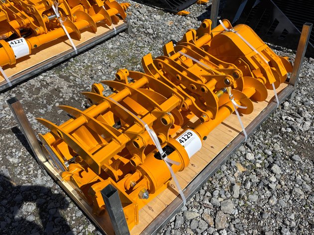 Image for E2. 2026 Unused GIYI QTY (8) CAT 301 Excavator Attachment