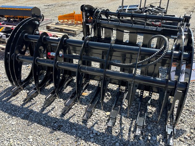 Image for E2.2026 Unused GIYI GY-CLG72 Skid Steer Grapple