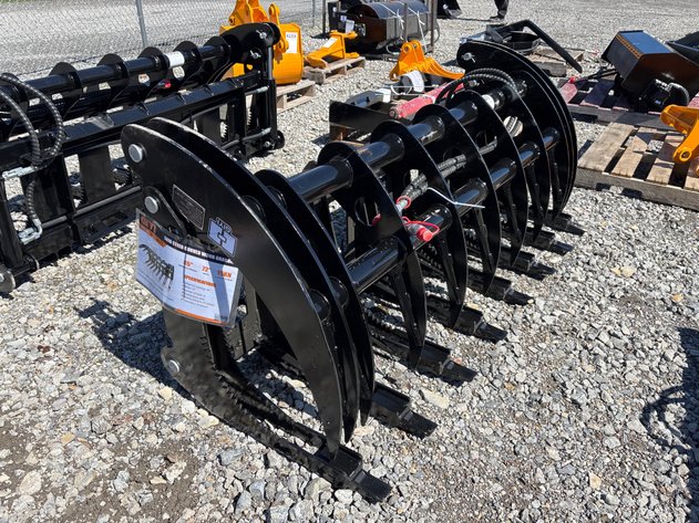 Image for 2026 Unused GIYI GY-CLG72 Skid Steer Grapple