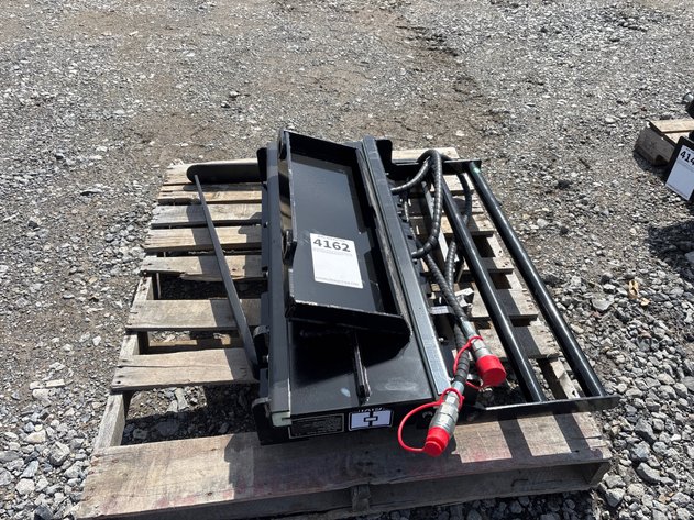 Image for E2. 2026 Unused GIYI GY-CYHC mini skid steer Side shift fork