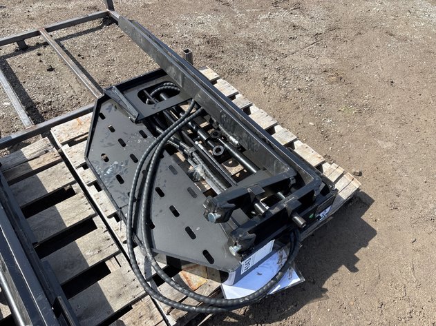 Image for E4. A 2026 Unused GIYI GY-SF60 skid stee Side shift fork