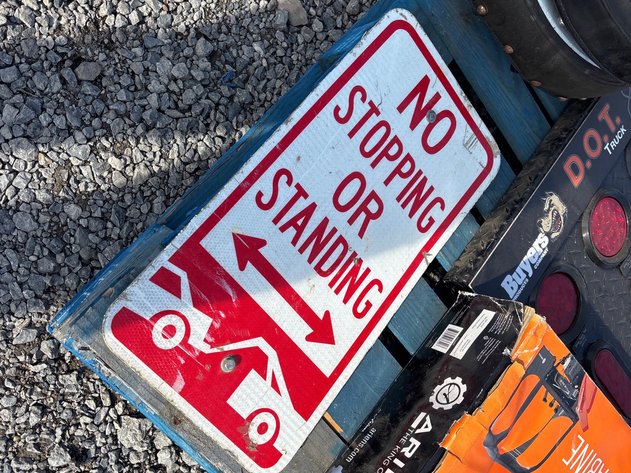 Image for D1. No stopping or standing metal sign