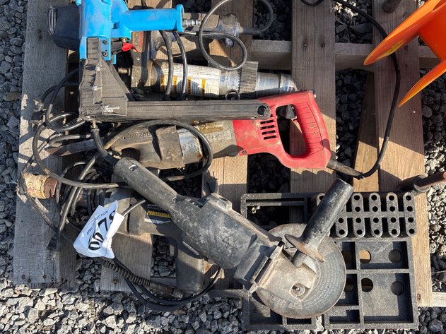 Image for D1. Misc corded power tool lot