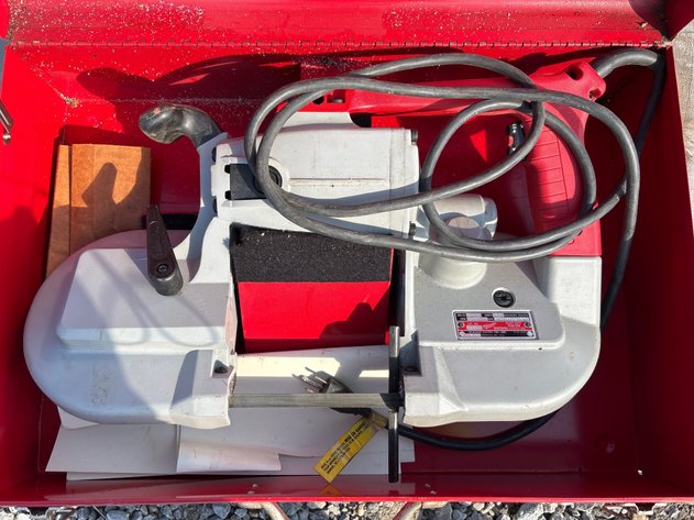 Image for D1. Milwaukee heavy duty bandsaw
