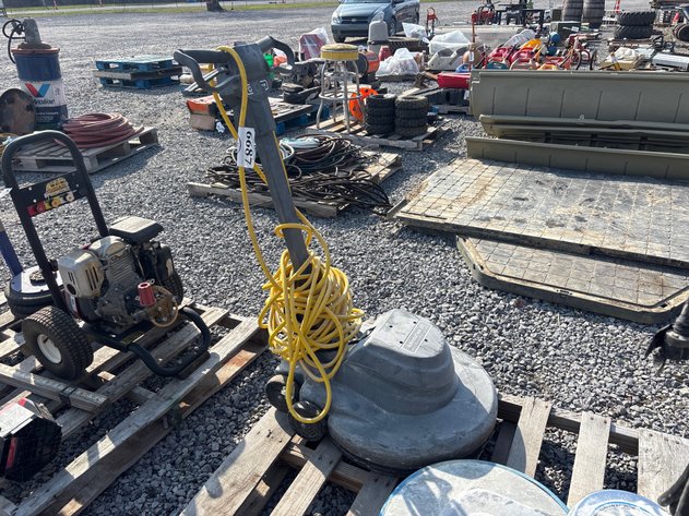 Image for D1 floor scrubber