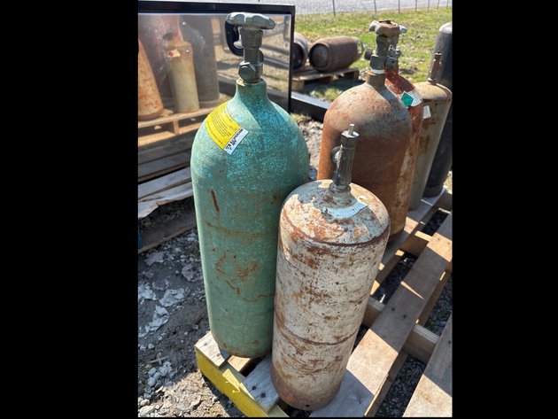 Image for E1. (2) oxygen tanks