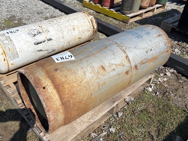 Image for E1. 100lb propane tank