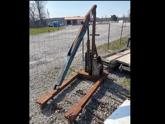 Image for E1. Electric engine hoist.