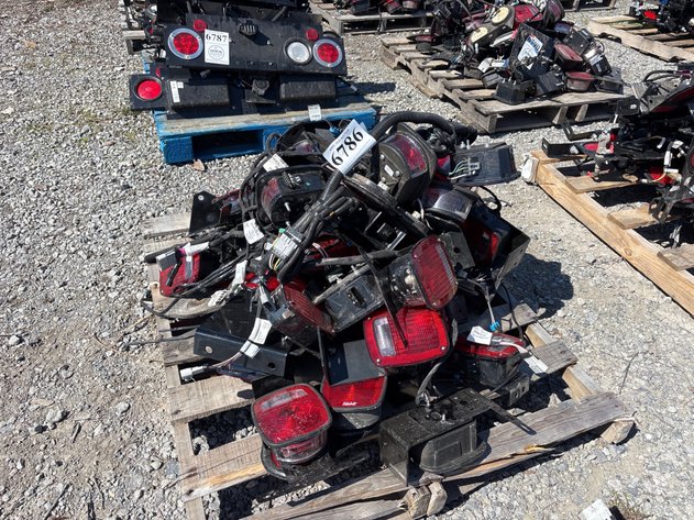 Image for D1g.  Truck lights and back up alarms