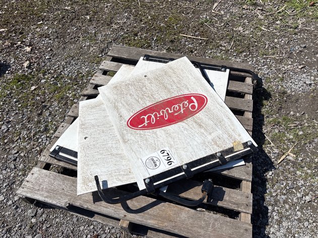 Image for D1g. Peterbilt mud flaps