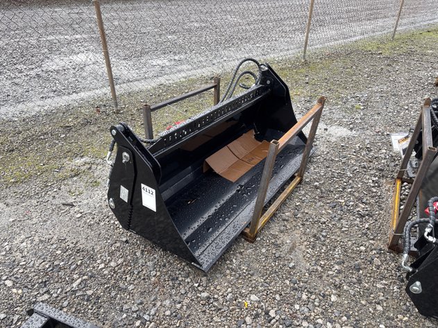 Image for E1p. 2026 Unused GIYI GY-KH72 Skid Steer 4 in 1 Bucket