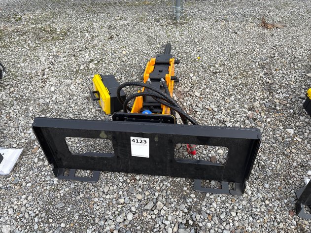 Image for E2. 2026 Unused GIYI GY-P680 Skid Steer Breaker