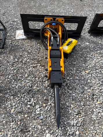 Image for E2. 2026 Unused GIYI GY-P680 Skid Steer Breaker