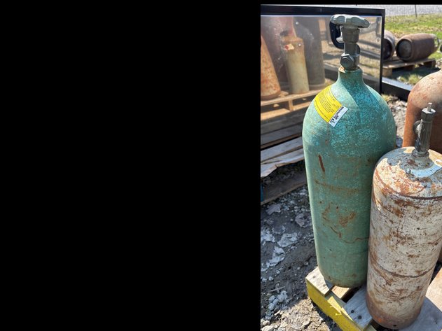 Image for E1. (2) oxygen tanks