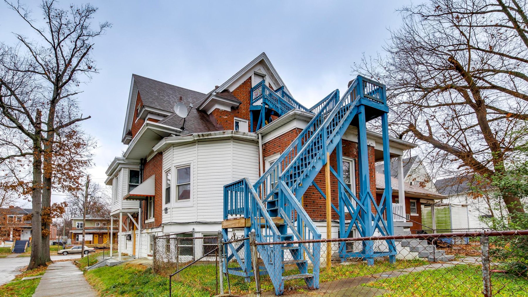 Image for Bank Owned Sixplex: Published Reserve