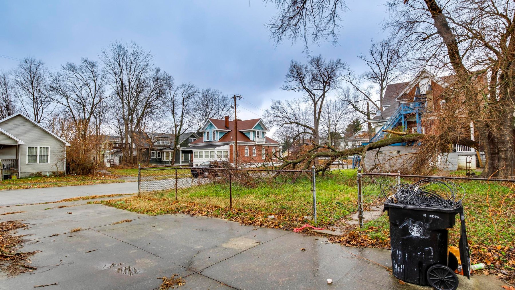 Image for Bank Owned Sixplex: Published Reserve