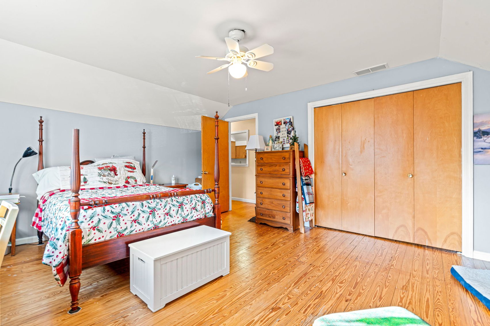 Image for 160 N Galt Ave-ONLINE AUCTION ONLY-BIDDING HAS STARTED