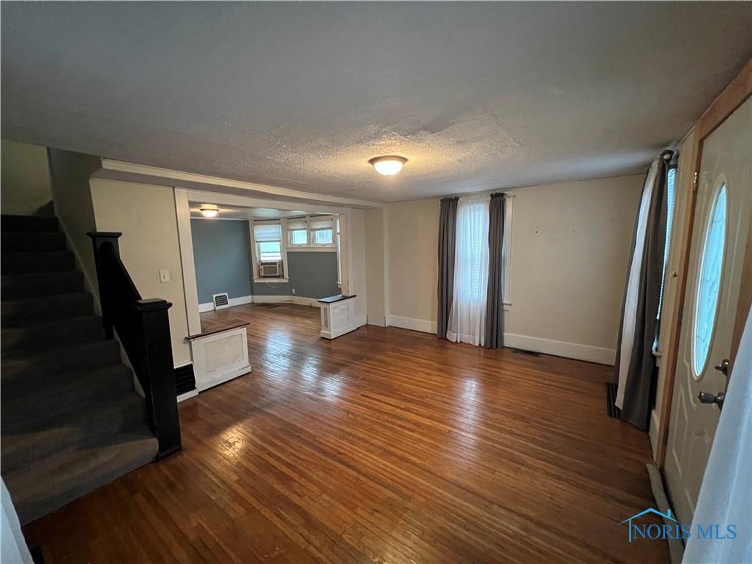 Image for MINIMUM BID AUCTION $39,000! 2903 111th St