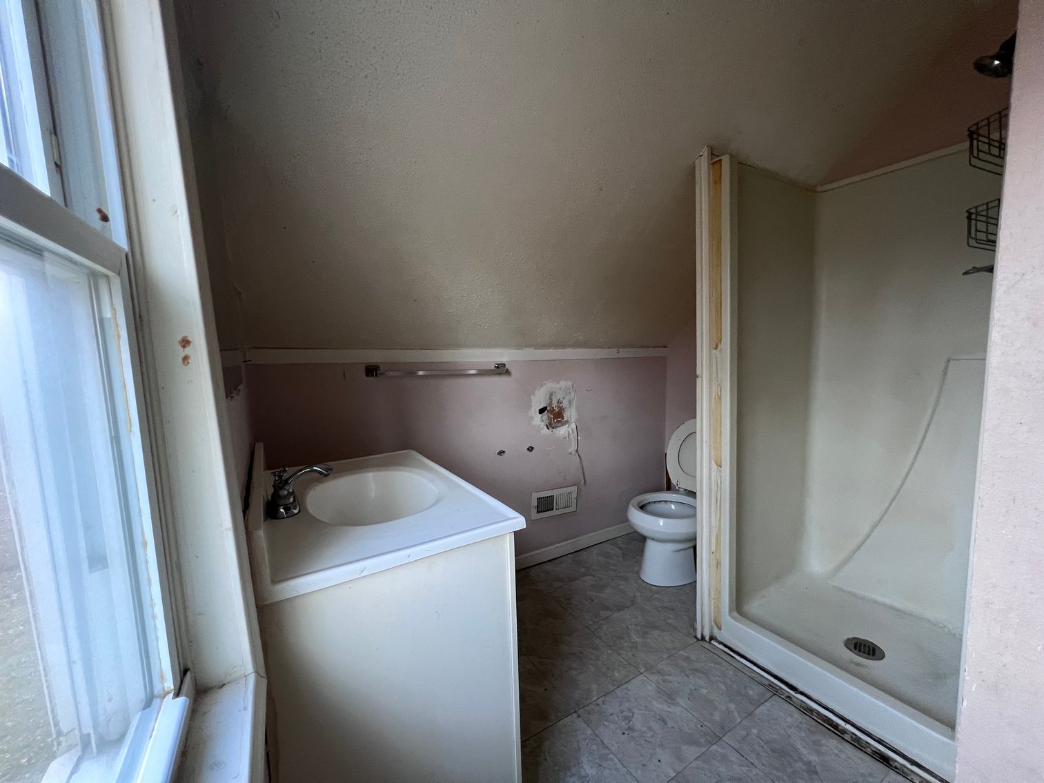 Image for MINIMUM BID AUCTION $29,000! 739 Weston