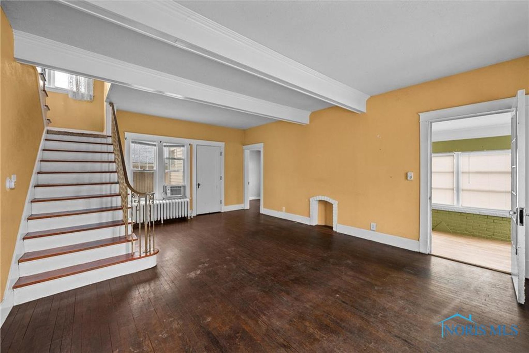 Image for MINIMUM BID AUCTION $70,000! 1333 Kenyon Dr