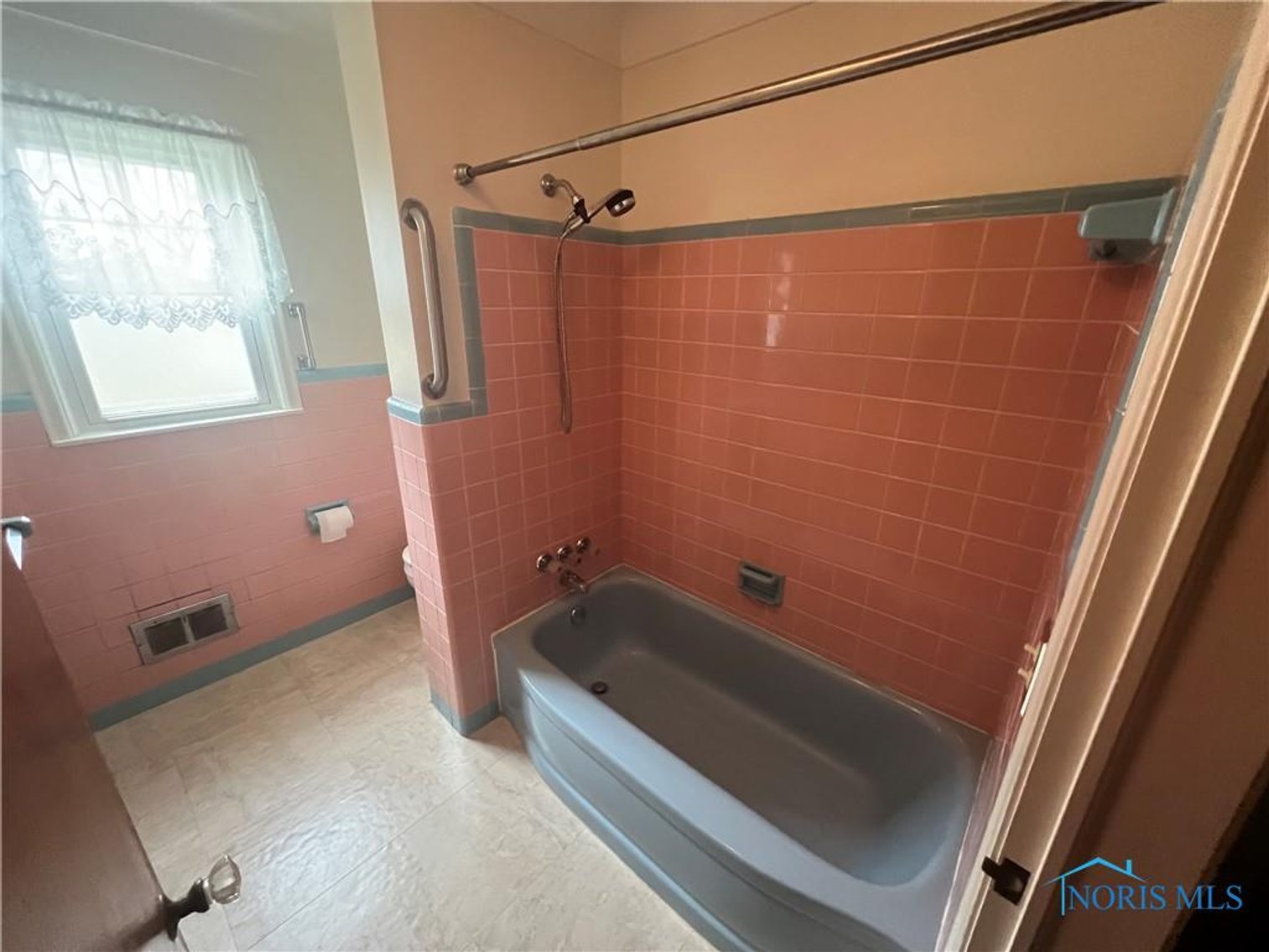 Image for MINIMUM BID AUCTION $99,000! 3305 Christie Blvd