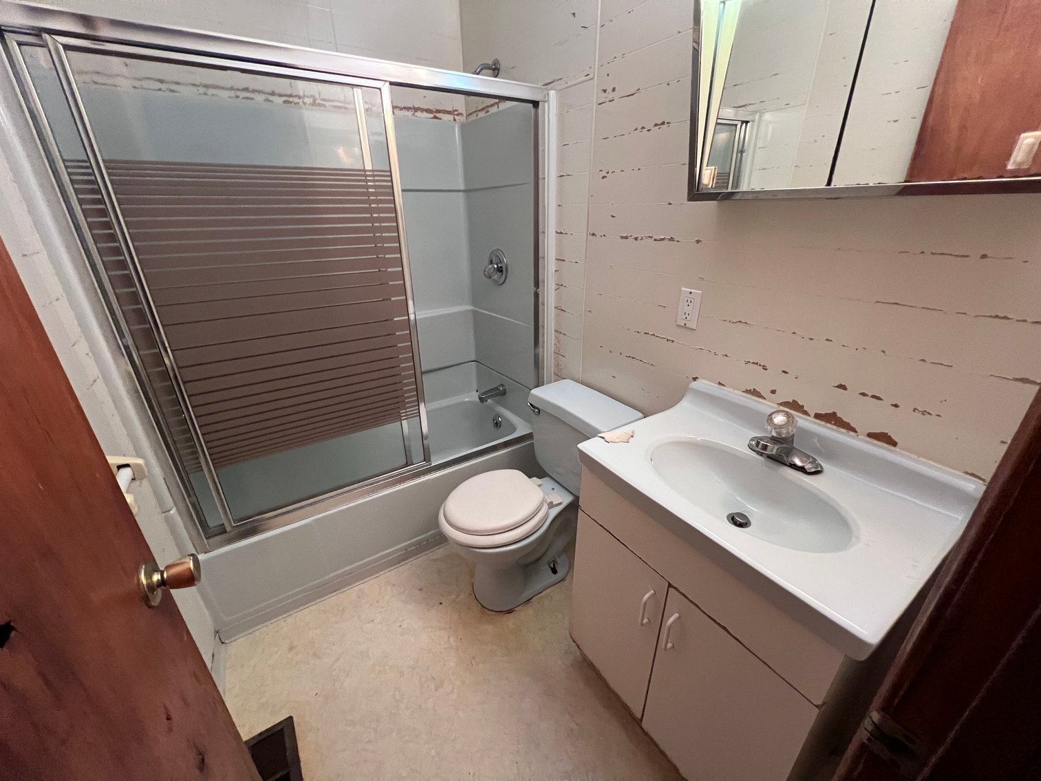 Image for MINIMUM BID AUCTION $69,000! 1310 E Larchmont