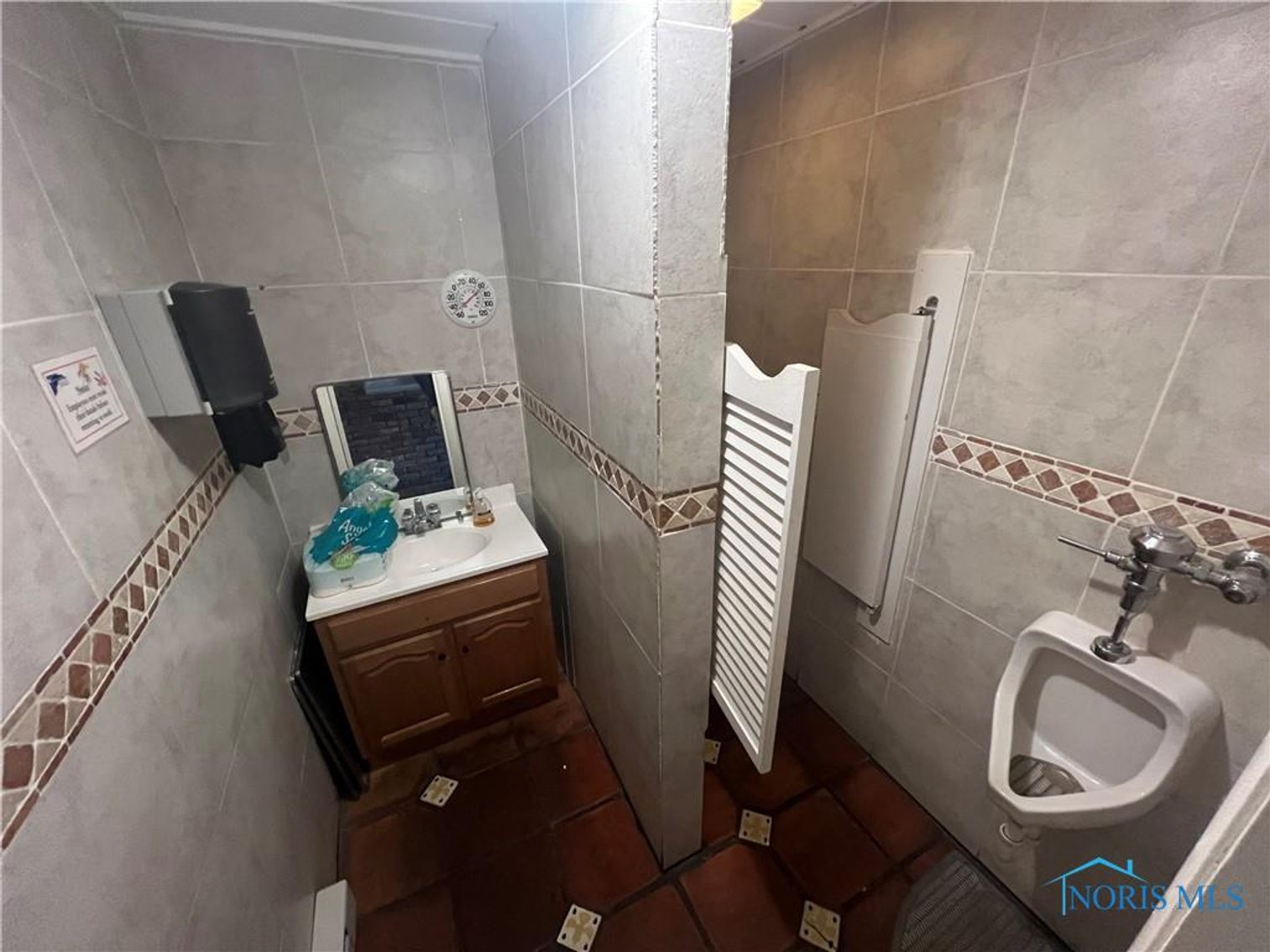 Image for MINIMUM BID AUCTION $75,000! 2022 Woodville Rd.