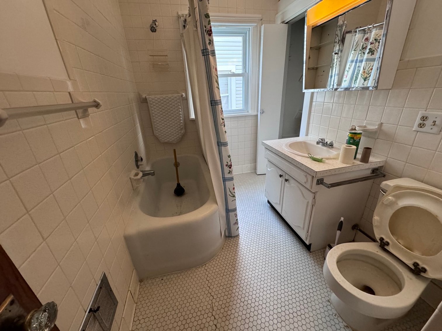 Image for MINIMUM BID AUCTION $75,000! 3942 Torrance