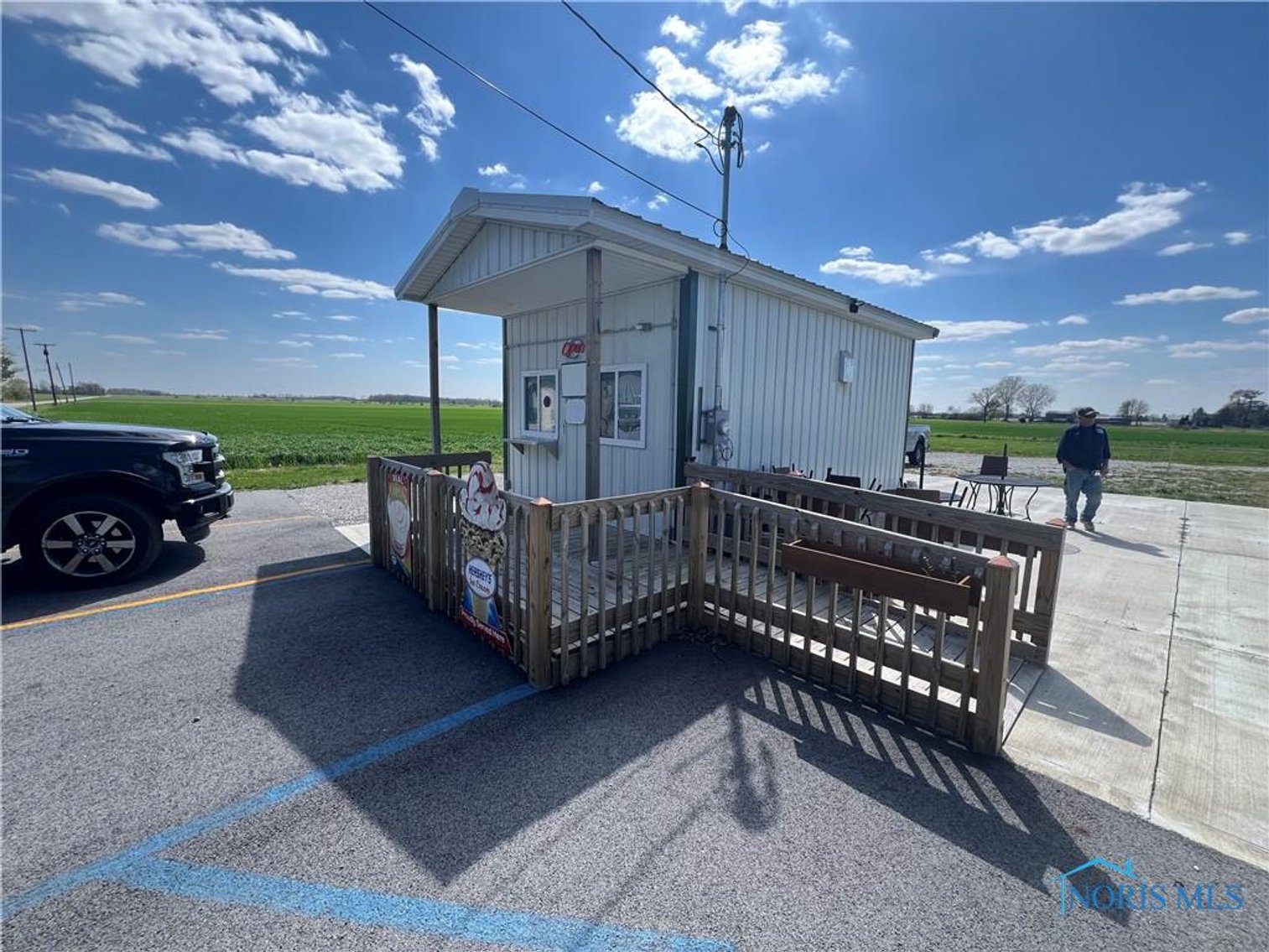 Image for MINIMUM BID AUCTION $99,000! 267 Brown St