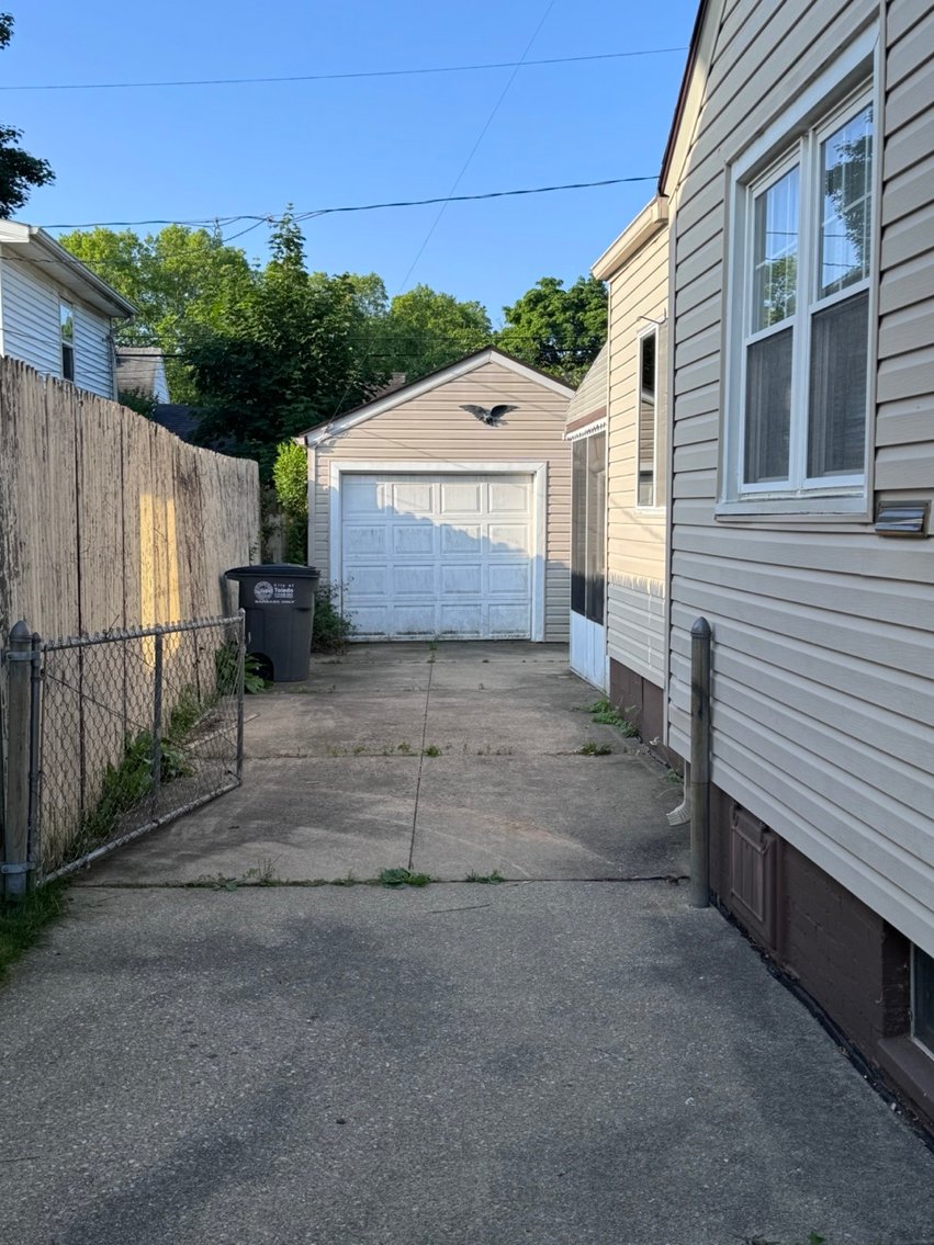 Image for MINIMUM BID AUCTION $49,000! 3133 Cragmoor Ave