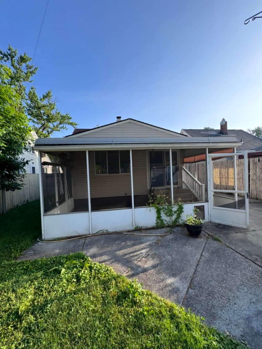 Image for MINIMUM BID AUCTION $49,000! 3133 Cragmoor Ave