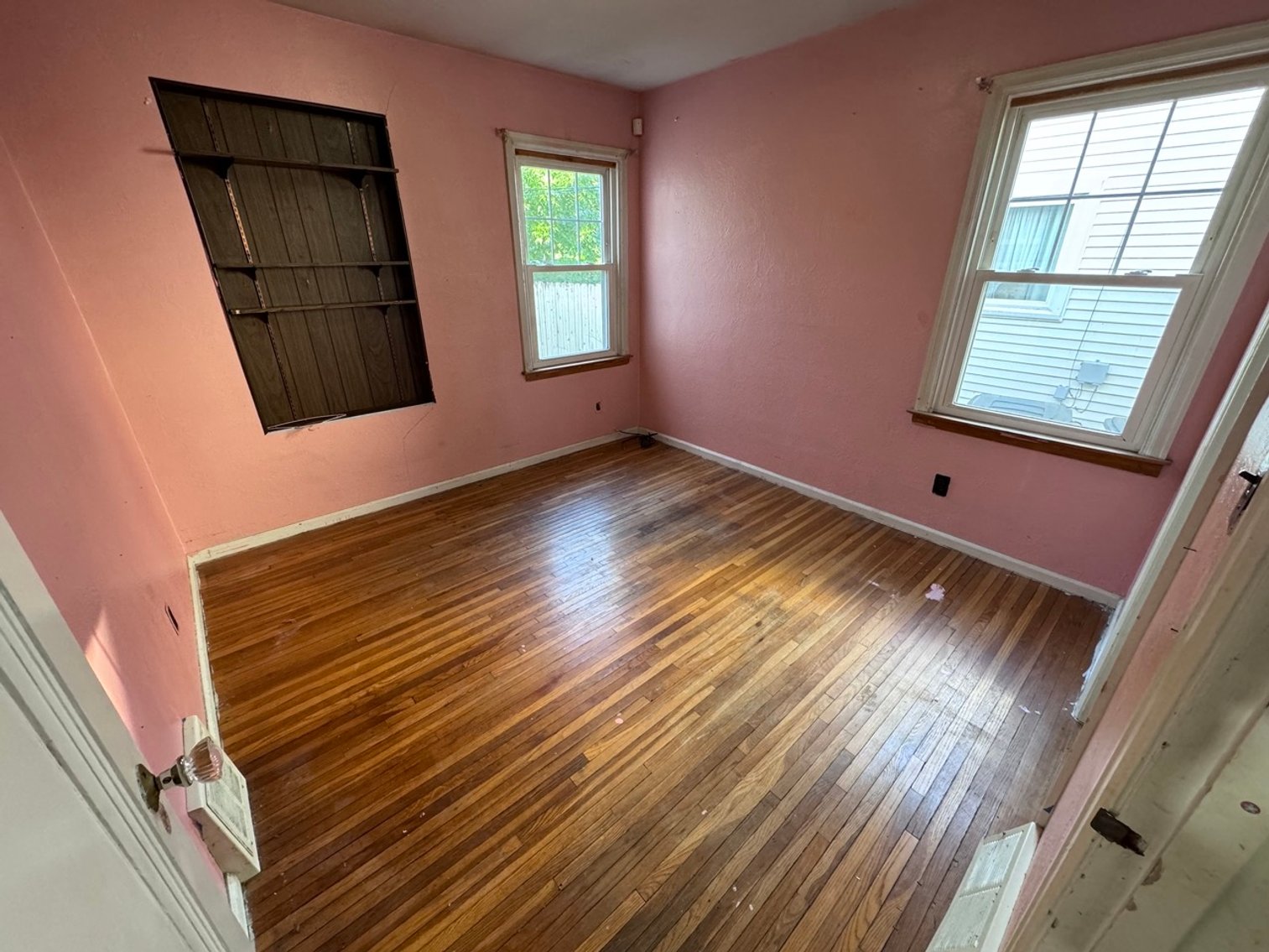 Image for MINIMUM BID AUCTION $49,000! 3133 Cragmoor Ave