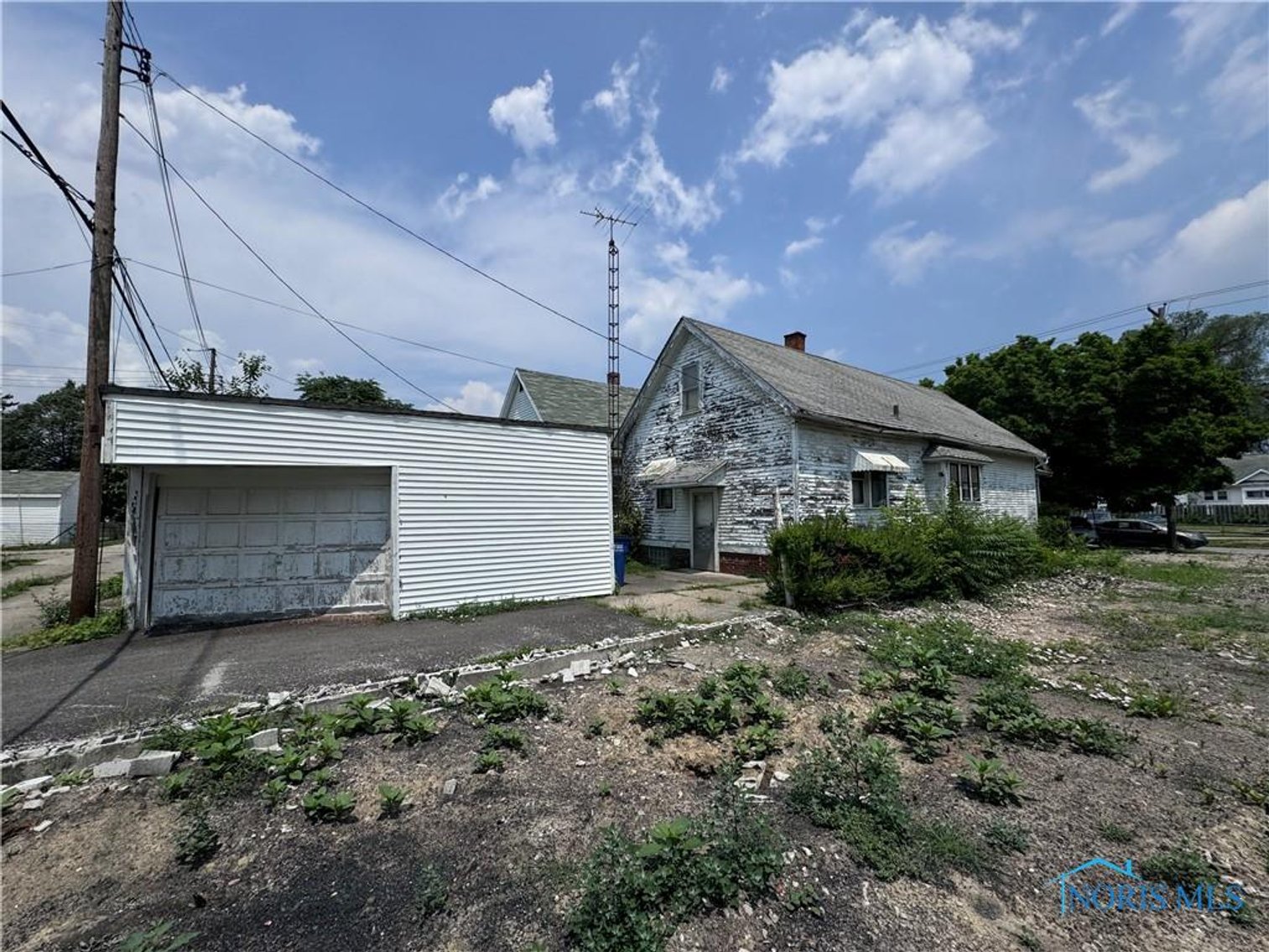 Image for MINIMUM BID AUCTION $19,000! 3205 Elm St.