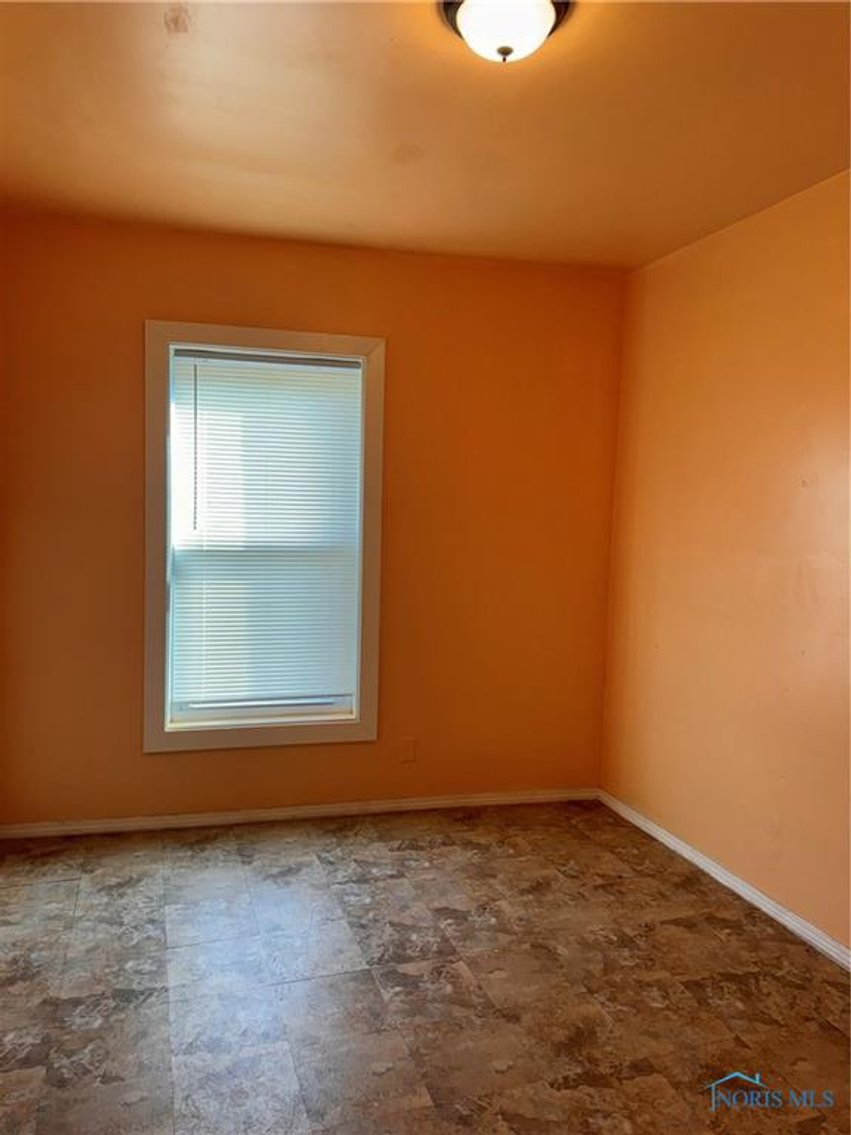 Image for MINIMUM BID AUCTION $49,000! 662 Phillips Ave