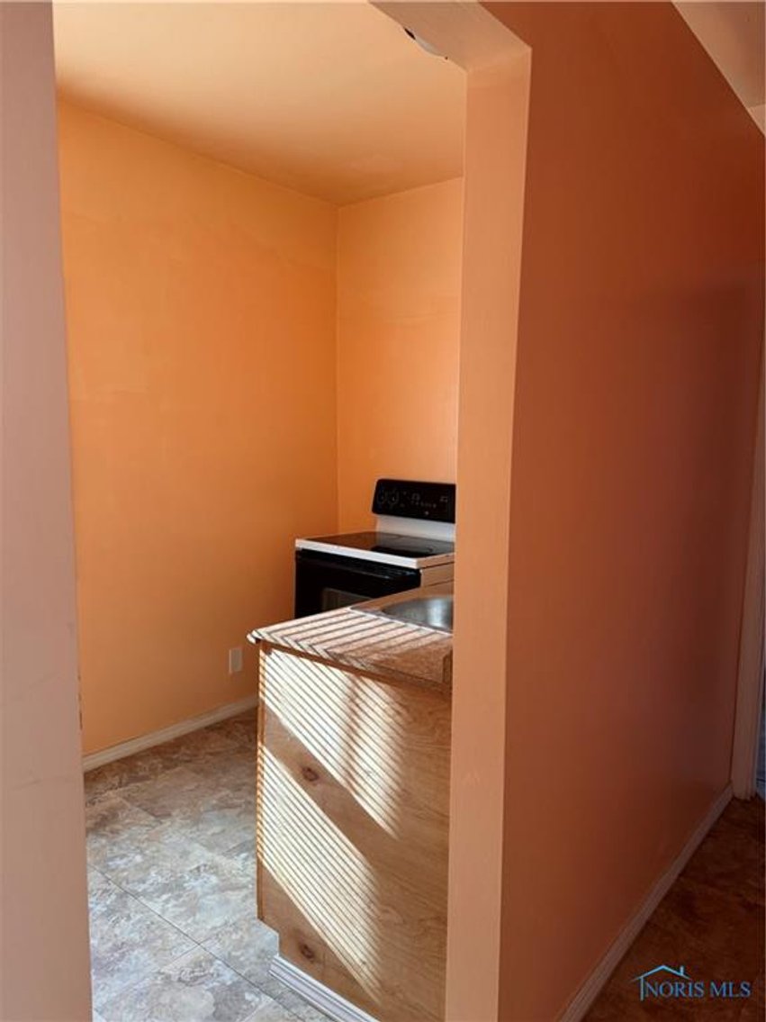 Image for MINIMUM BID AUCTION $49,000! 662 Phillips Ave