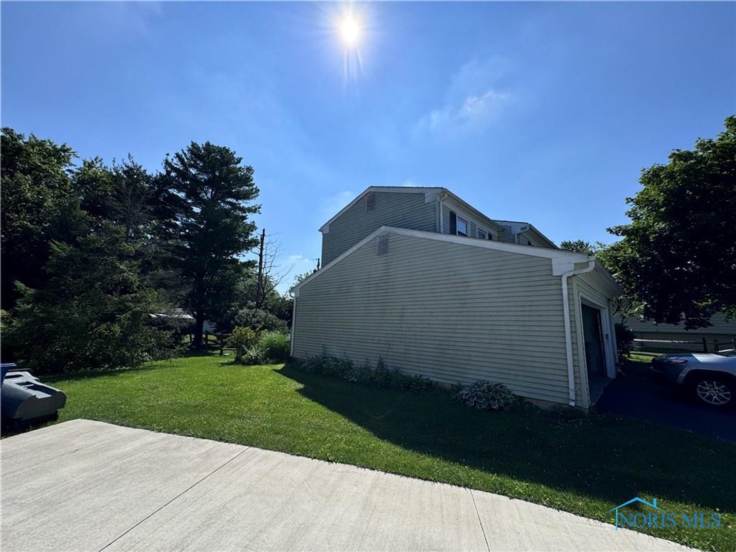 Image for MINIMUM BID AUCTION $159,000! 255 Windsor Ct