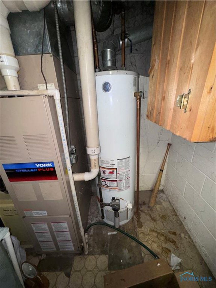 Image for MINIMUM BID AUCTION $159,000! 255 Windsor Ct