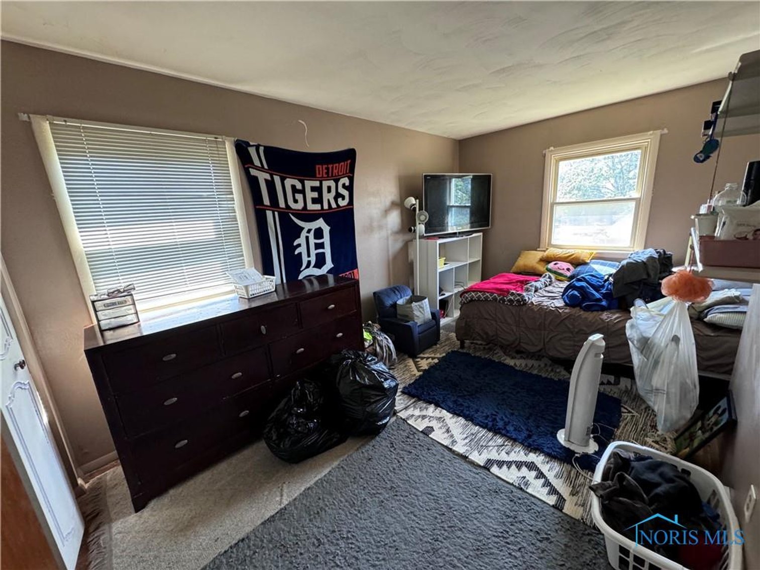 Image for MINIMUM BID AUCTION $159,000! 255 Windsor Ct