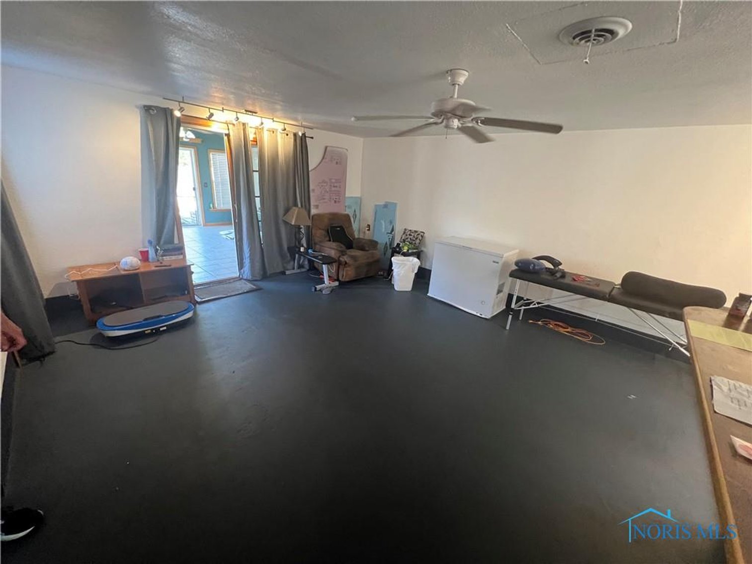 Image for MINIMUM BID AUCTION $110,000! 117 N GOODYEAR