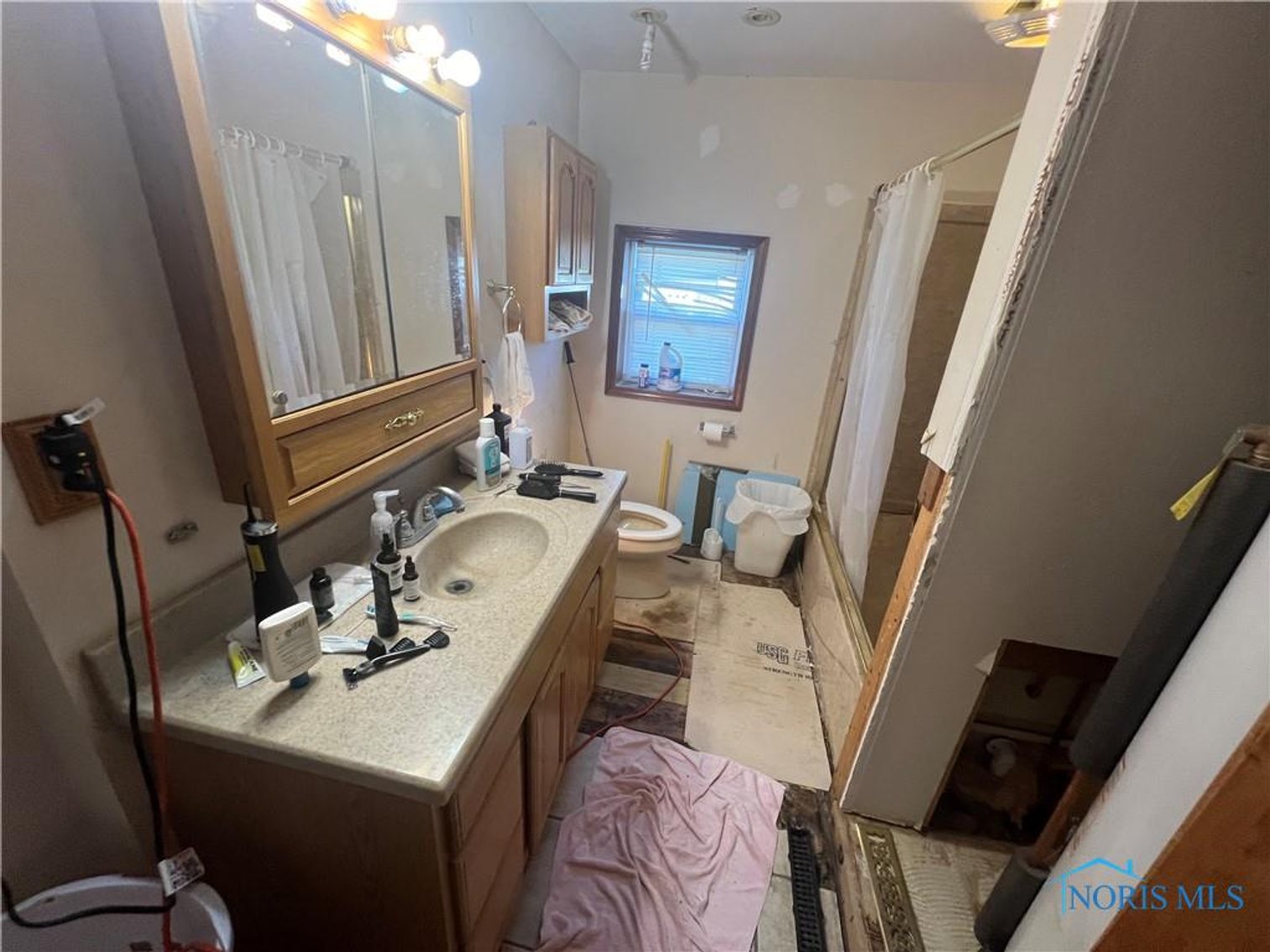 Image for MINIMUM BID AUCTION $110,000! 117 N GOODYEAR