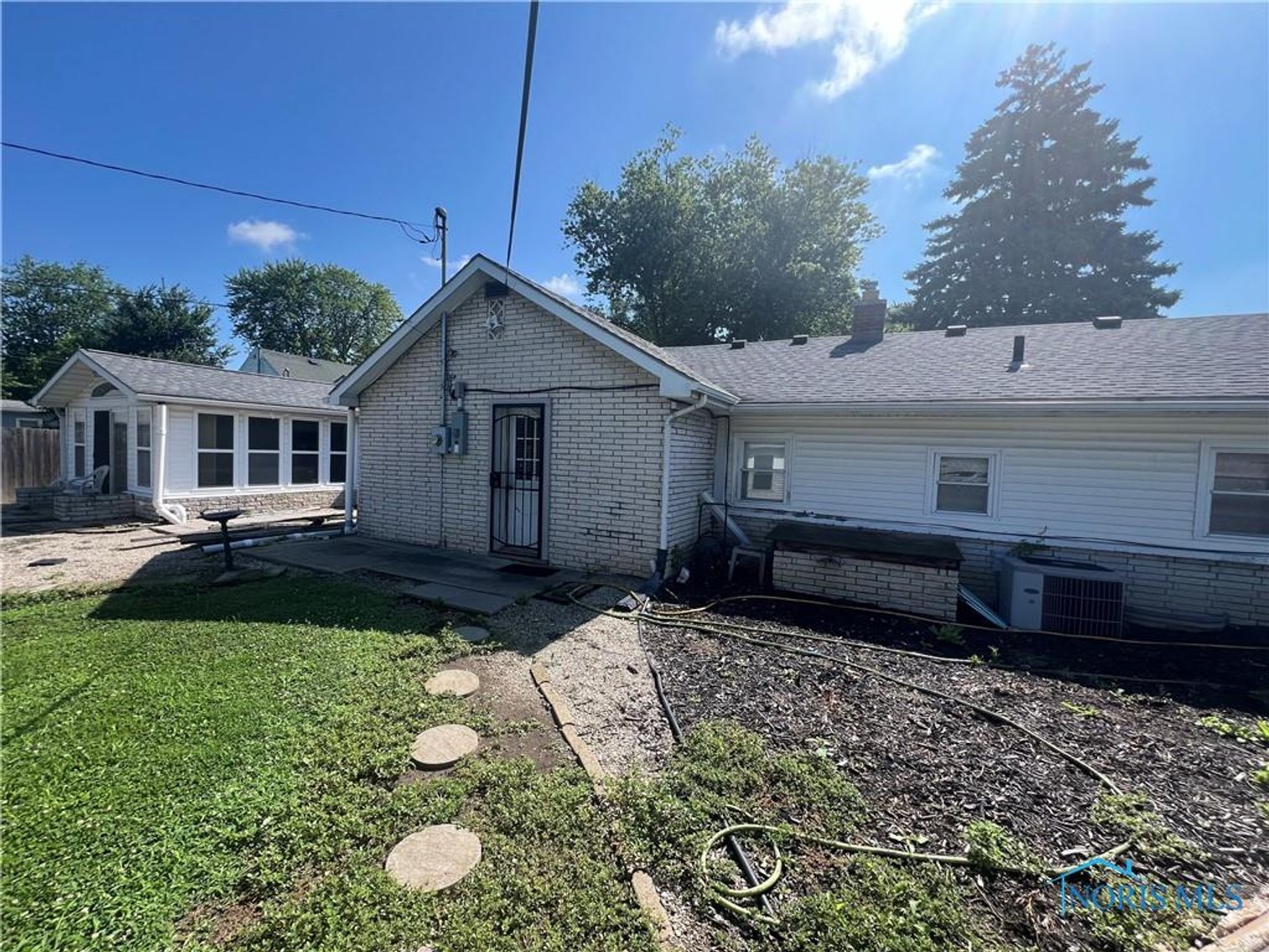 Image for MINIMUM BID AUCTION $110,000! 117 N GOODYEAR