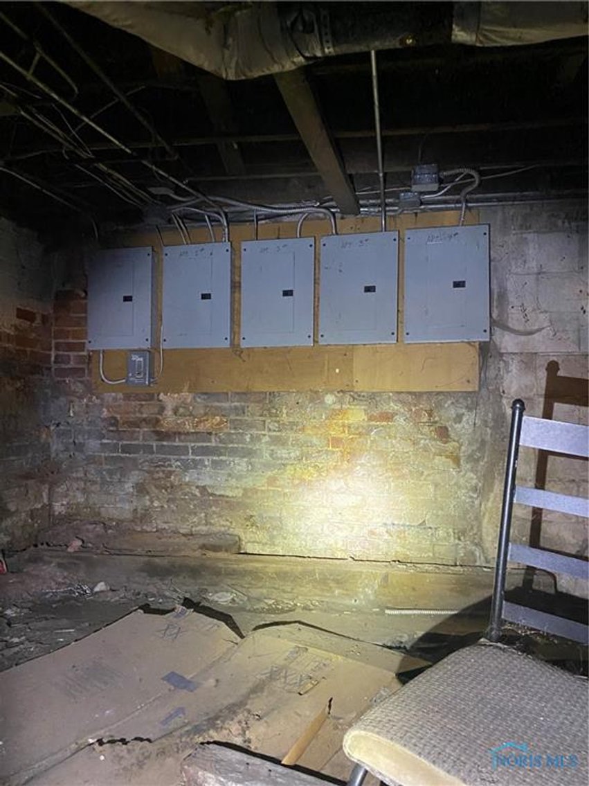 Image for MINIMUM BID AUCTION $40,000! 325 Eastern Ave