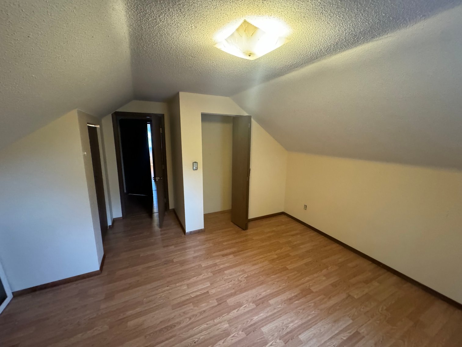 Image for MINIMUM BID AUCTION $169,000! 3235 Shelton Ave