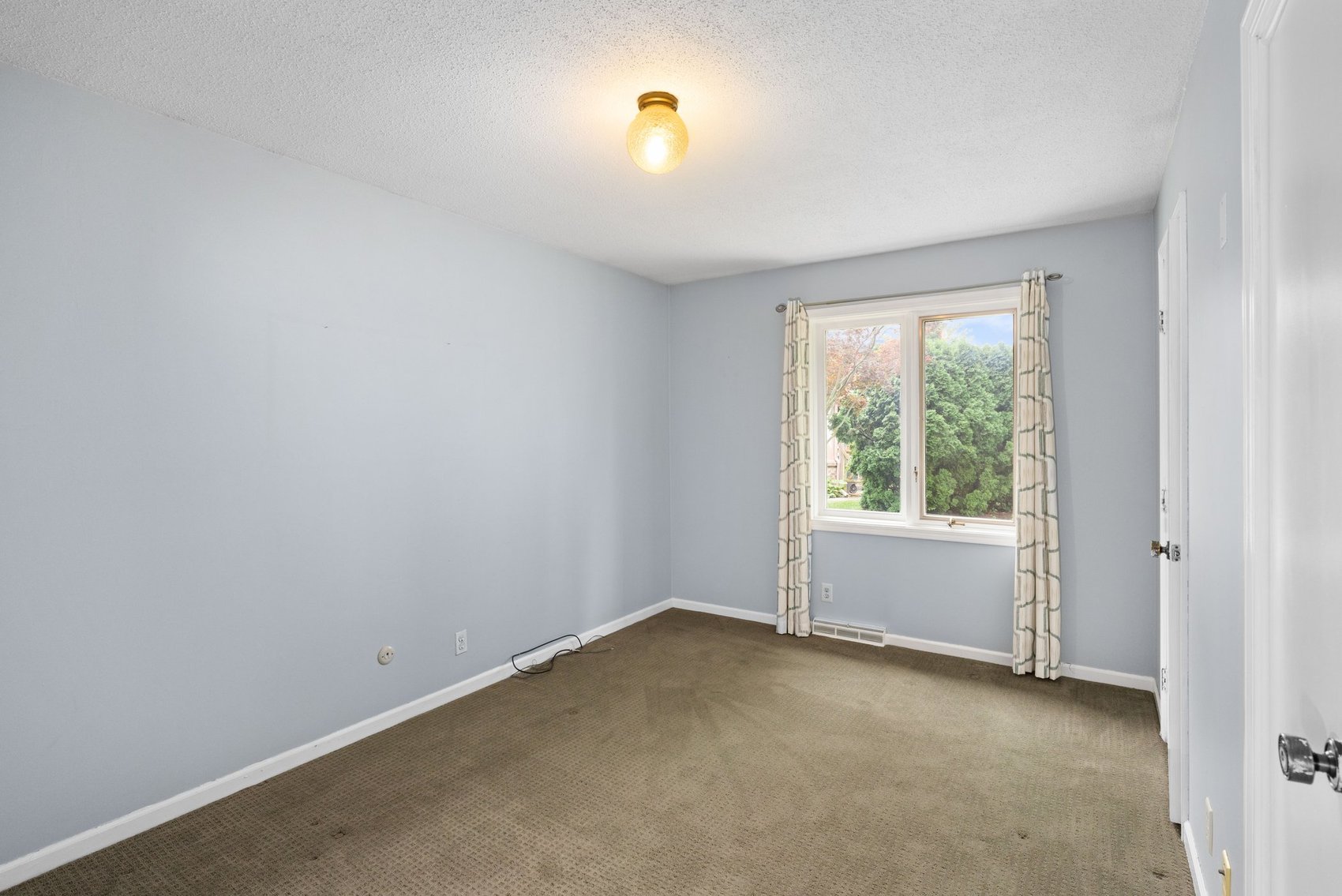 Image for MINIMUM BID AUCTION $250,000! 2427 Knights Hill Lane