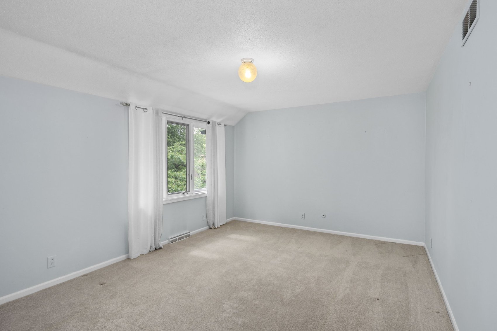 Image for MINIMUM BID AUCTION $250,000! 2427 Knights Hill Lane