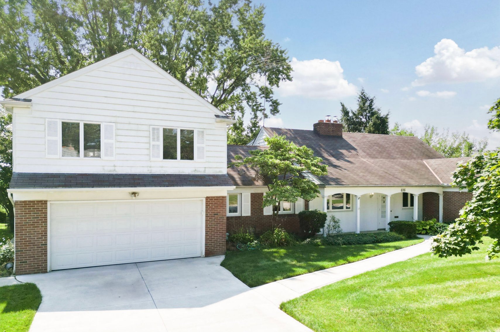 Image for MINIMUM BID AUCTION $499,000! 616 Manitou Dr