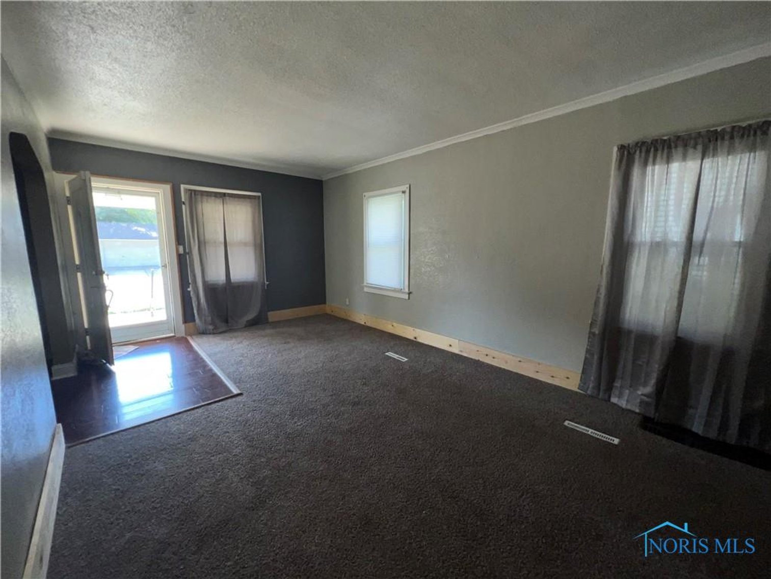 Image for MINIMUM BID AUCTION $70,000! 4548 Commonwealth Ave